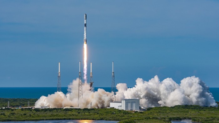 Starlink Boleh Masuk Indonesia, Tapi Maaf Bukan untuk Rakyat