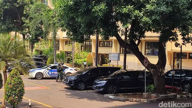 Personel Brimob yang Datang ke Bareskrim Bertambah