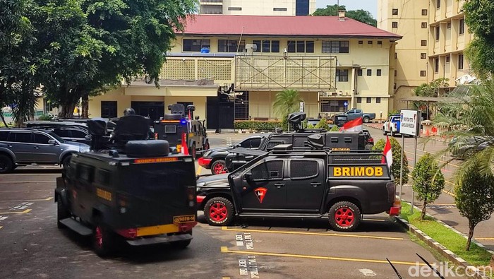 Personel Brimob yang Datang ke Bareskrim Bertambah