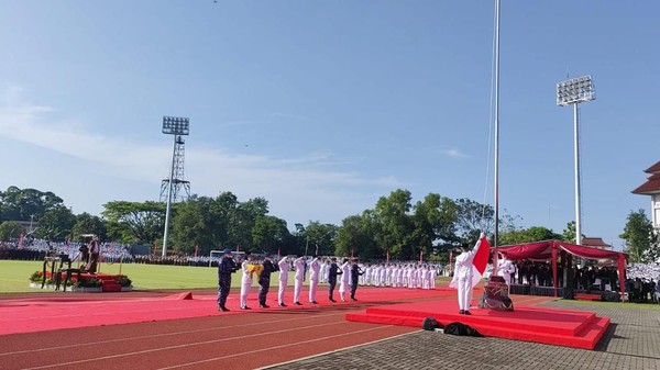 Merah Putih Tak Berkibar di Upacara HUT RI Pemkot Solo gegara Tali Putus