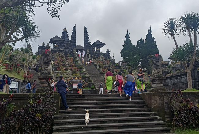 Penataan Pura Besakih yang Dibandingkan Masjid Al Jabbar oleh Ridwan Kamil