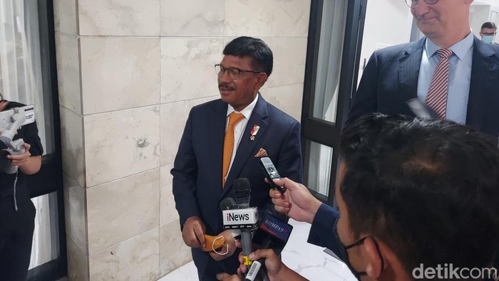 Soal Ganti Nomor AS, Menkominfo Minta Tidak Diributkan