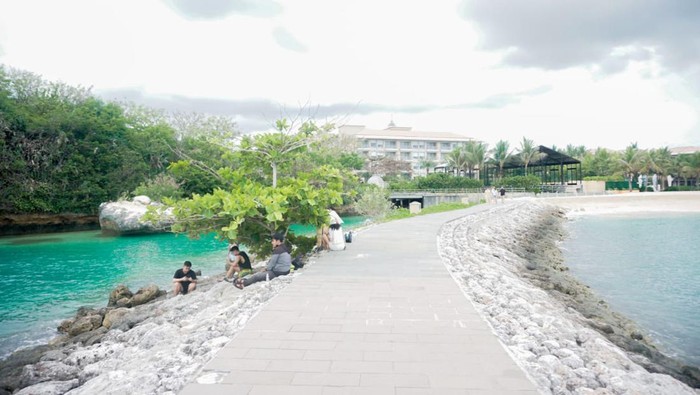 Viral, Turis Curhat Diusir Sekuriti Hotel Saat Main di Pantai Geger