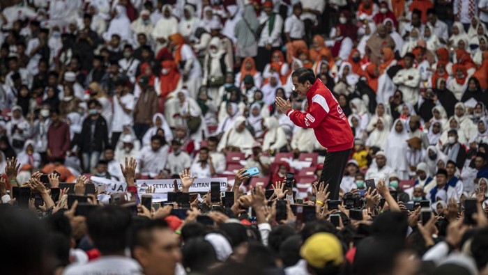 Eks TKN Kritik Acara Relawan Jokowi di GBK: Rakyat Masih Berduka