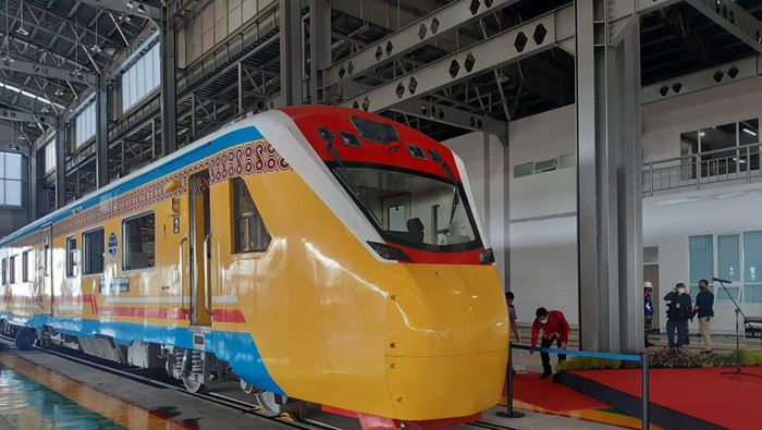 Akhirnya Cita-cita Jokowi Terwujud, Kereta Pertama di Sulawesi Beroperasi
