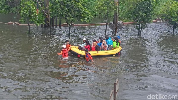 Daftar Titik Banjir di Jateng Hari ini, Semarang hingga Kudus