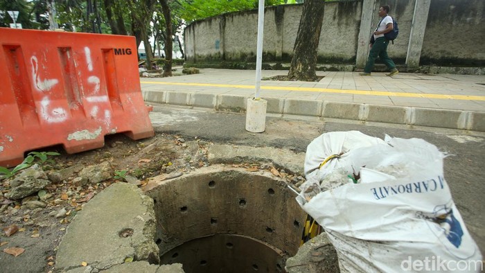 Awas! Sumur Resapan di Taman Mataram ini Rusak dan Berlubang