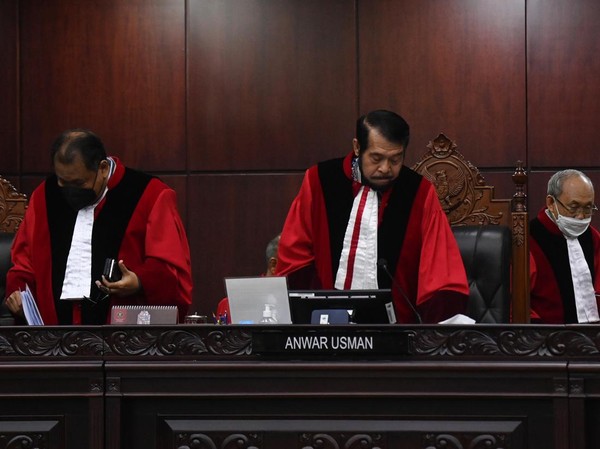 9 Hakim MK Dipolisikan Kasus Dugaan Pemalsuan Surat, Pertama dalam Sejarah