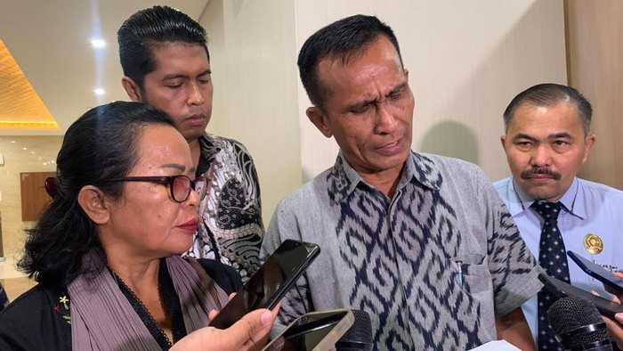 Datangi Bareskrim, Ortu Minta Pangkat Yosua Naik 2 Tingkat Jadi Aipda