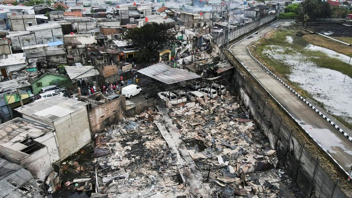 5 Kesaksian Warga Sekitar Sebelum Depo Plumpang Terbakar