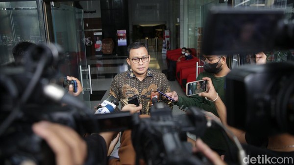 KPK Ungkap Bentuk Gratifikasi Diduga Diterima Rafael Alun Selama 12 Tahun