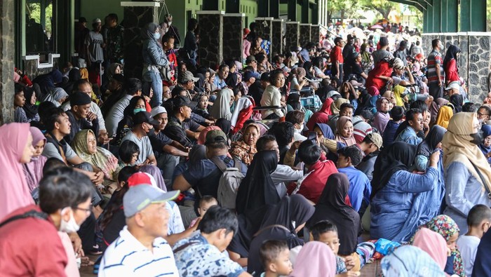 Ida Dayak Viral di TikTok Berujung Warga Rela Antre Berobat di Depok