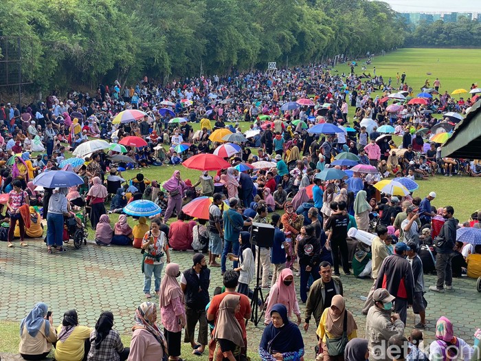 Ida Dayak Viral di TikTok Berujung Warga Rela Antre Berobat di Depok