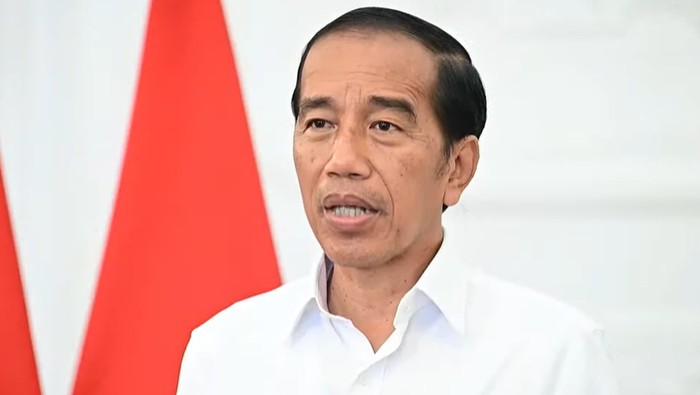 COVID-19 RI Naik Lagi, Jokowi Minta Warga Tak Langsung Merasa Aman 