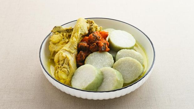 Kenapa Lontong Jadi Sajian Khas Perayaan Cap Go Meh?