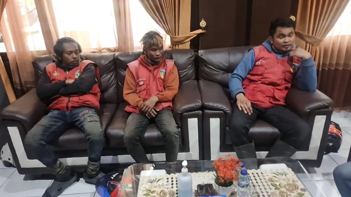 3 Tukang Ojek yang Disandera KKB di Puncak Jaya Papua Sudah Dibebaskan