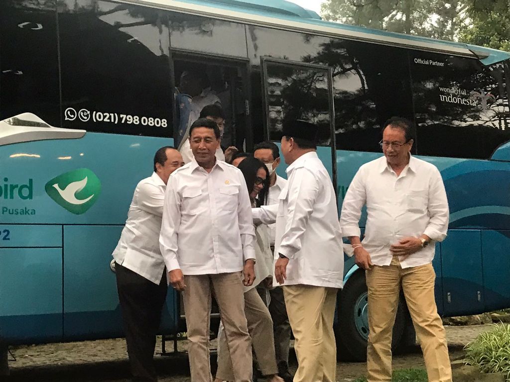 Hadir ke Hambalang, Jimly Asshiddiqie Dukung Prabowo