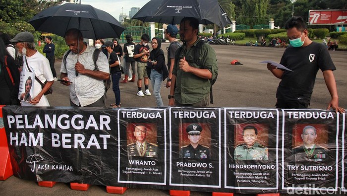 25 Tahun Mengenang Reformasi Dalam Bingkai Foto