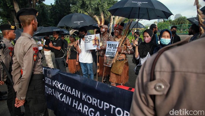 25 Tahun Mengenang Reformasi Dalam Bingkai Foto