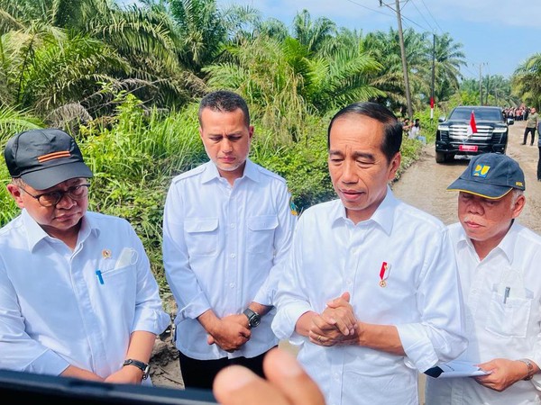 Usai Lampung-Jambi, Jokowi Juga Ambil Alih Perbaikan Jalan di Sumut