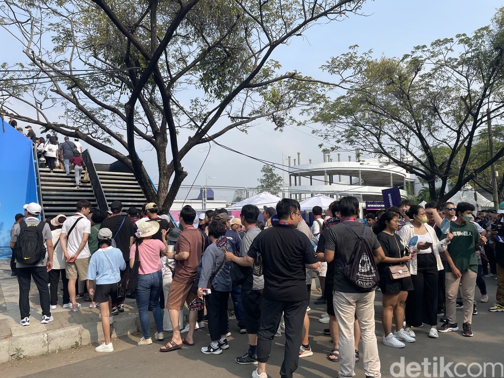 Penonton Ditawari Tukar Tiket Formula E Gratis dari Festival ke Grandstand