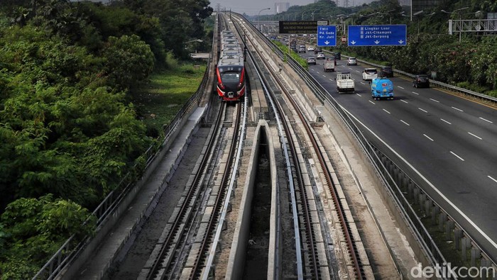 Uji Coba LRT Jabodebek dengan Penumpang Dimulai 12 Juli, Tarif Rp 1