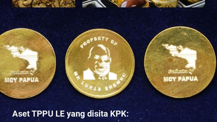 KPK Sita Koin Emas Berwajah Lukas Enembe