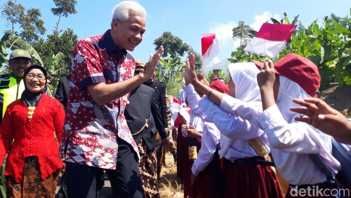 survei-smrc-sebut-elektabilitas-ganjar-pranowo-rebound-salip-prabowo