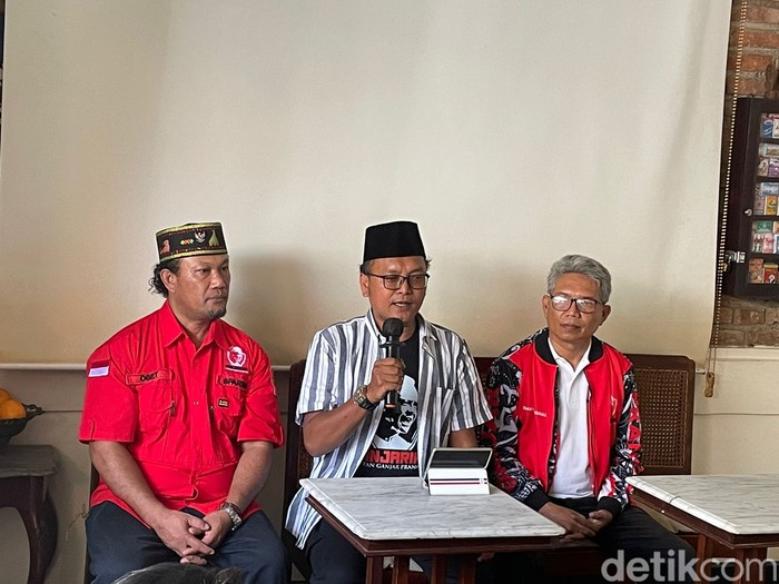 psi-merapat-ke-prabowo-guntur-romli-keluar-untuk-dukung-ganjar