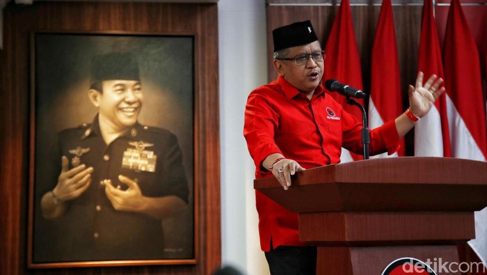 Jokowi Minta Bawa Bukti Dugaan Kecurangan ke Bawaslu-MK, Ini Kata Hasto