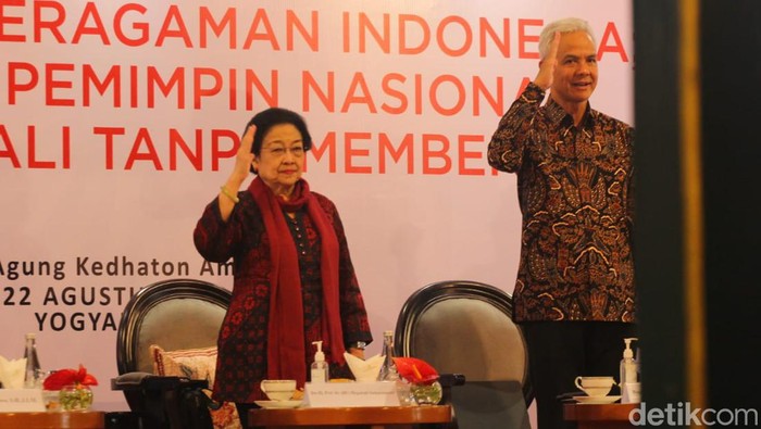 megawati-ajak-ibu-ibu-menangkan-ganjar-pasti-ditolong-dari-sisi-hukum