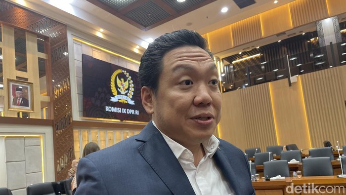 Waka Komisi IX DPR Minta Pemerintah Sikapi Serius WHO Larang Vape Varian Rasa