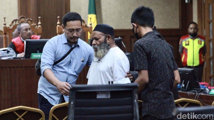 Dituntut 10,5 Tahun , Lukas Enembe Bakal Bacakan Pembelaan di Sidang Pekan Depan
