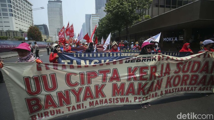 mk-kabulkan-sebagian-gugatan-soal-uu-cipta-kerja-buruh-buka-suara