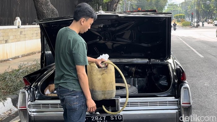 Mogok, Mobil Dinas Sukarno Gagal Antar Ganjar ke KPU