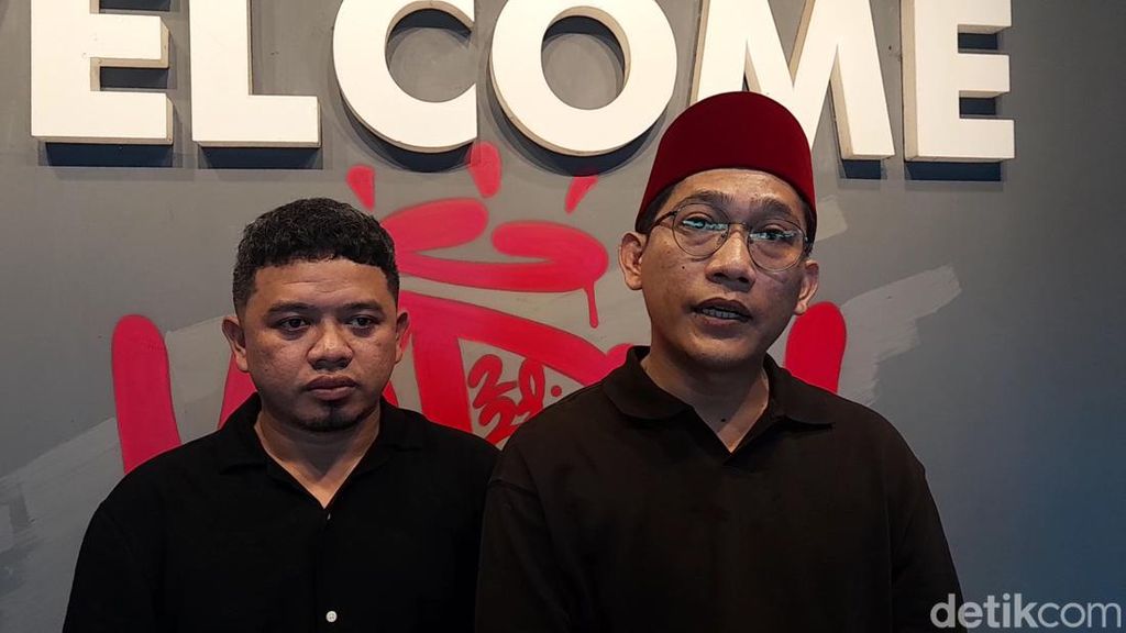 Tegak Lurus ke Jokowi Bikin Relawan Bobby Nasution Keluar dari PDIP