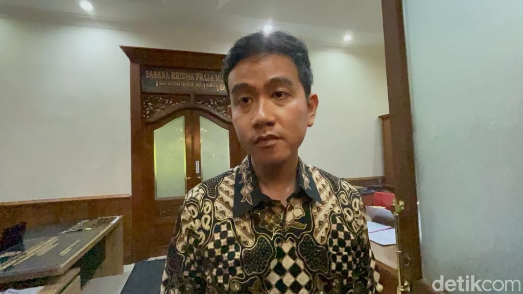 Media Asing Soroti Gibran Maju Cawapres, Sebut Demokrasi Indonesia Mati