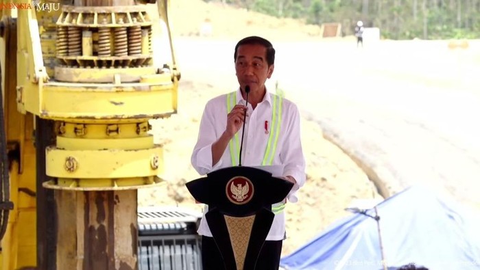 Jokowi: Hampir Rp 100 T Masyarakat Kita Bawa Uang ke LN untuk Berobat