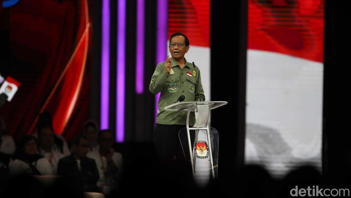 Dapat Pertanyaan soal Greenflation, Mahfud: Nggak Ada Jawabannya!