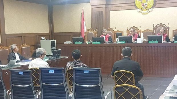 Ketua DPRD DKI Prasetyo Edi Bersaksi di Sidang Kasus Rumah DP Rp 0