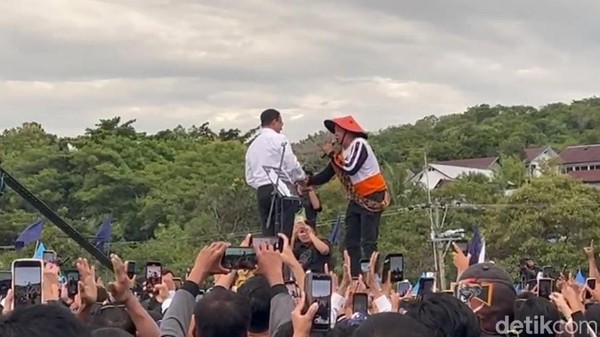 Timnas AMIN Bantah Momen Nelayan Caleg PKS Parepare Curhat ke Anies Settingan