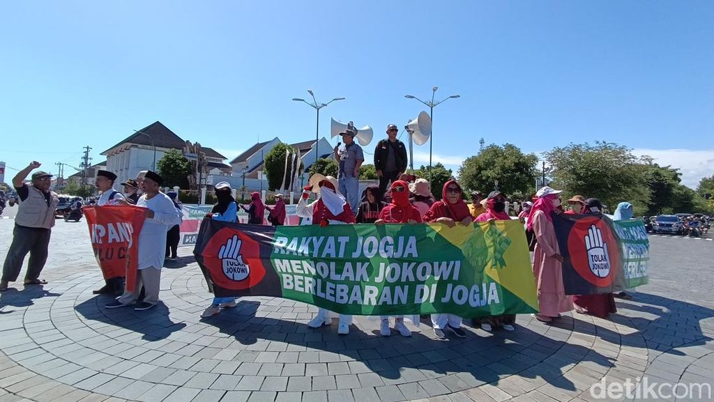 Massa Demo Tolak Jokowi Datang dan Lebaran di Jogja