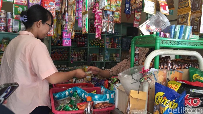 Kementerian Koperasi Minta Warung Madura Taati Aturan Jam Operasional di Bali