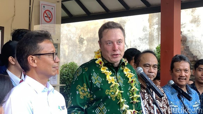 Kala Menkes Mau Pasang Ribuan Starlink, Menkominfo Minta Elon Bayar Pajak