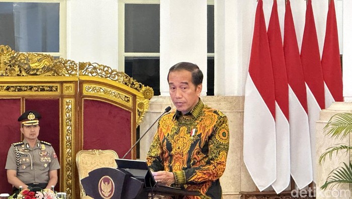Jokowi Ungkap Ratusan Daerah Ajukan DOB, Tegaskan Belum Ada Pemekaran