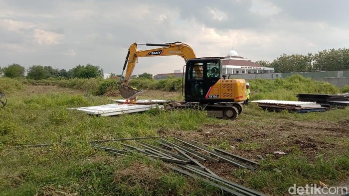 Warga Colomadu Antusias Sambut Rumah Pensiun Jokowi