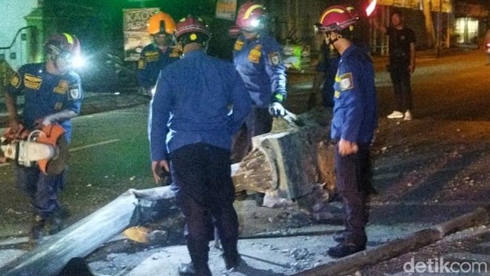 Nggak Bahaya Ta? Damkar Klaten Diminta Bantu Damaikan Pasutri Cekcok