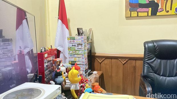 Mundur dari Wali Kota Solo, Gibran Bawa Pulang Tamiya hingga Action Figure
