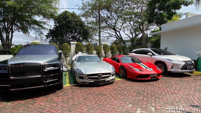 Daftar Barang Bukti dari Harvey Moeis: 11 Rumah, 8 Mobil, hingga 88 Tas Mewah