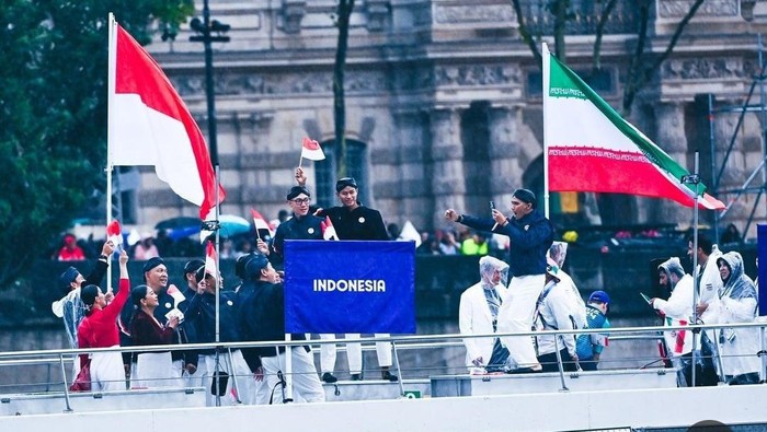 anies-puji-seragam-atlet-indonesia-di-olimpiade-paris-karya-anak-prabowo